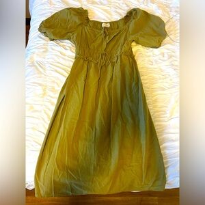 Universal thread dress bought in Germany